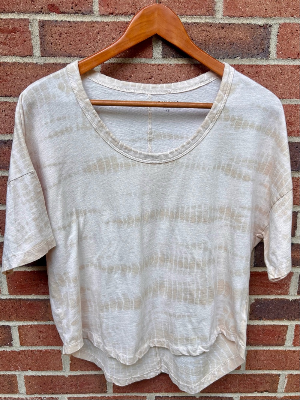 Athleta Tie Dye Tee Cream Beige Relaxed Short Sleeve Top XS